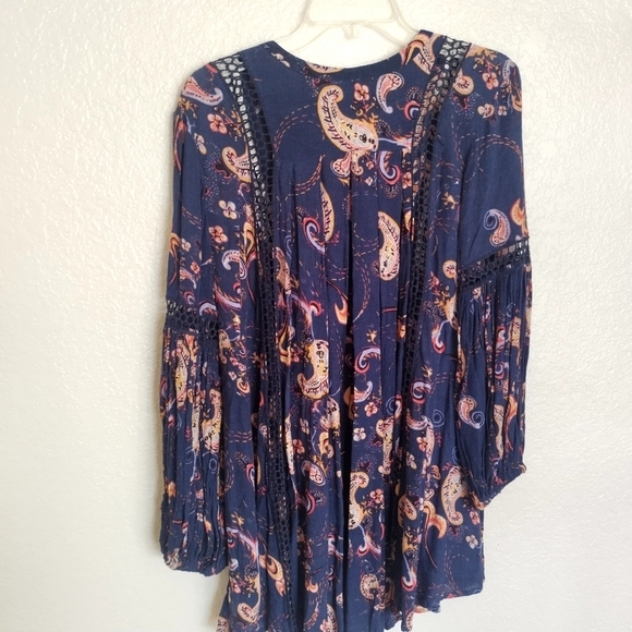 Free People Just The Two Of Us Floral Lace  Tunic Top Blue Sz Xs - Picture 7 of 8